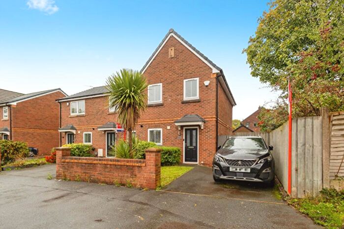 3 Bedroom End Of Terrace House For Sale In Hallbottom Street, Hyde, Cheshire, SK14