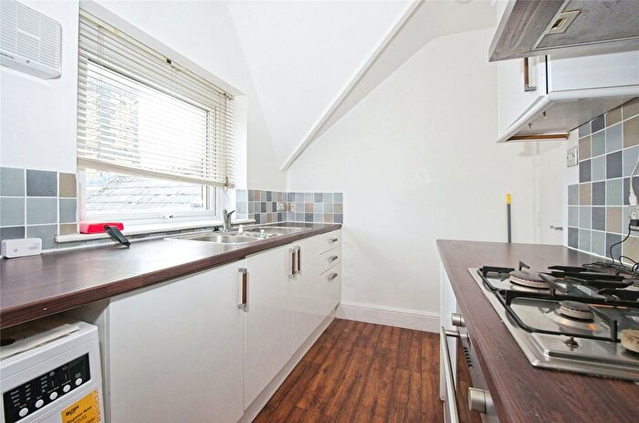 1 Bedroom Flat For Sale In Claude Road, Cardiff, CF24