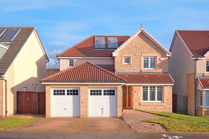 4 Bedroom Detached House To Rent In Burnland Crescent, Westhill, Aberdeen, AB32
