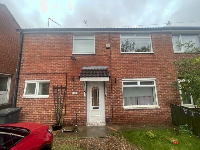 3 Bedroom Semi-Detached House To Rent In Isleworth Drive, Mackworth, DE22
