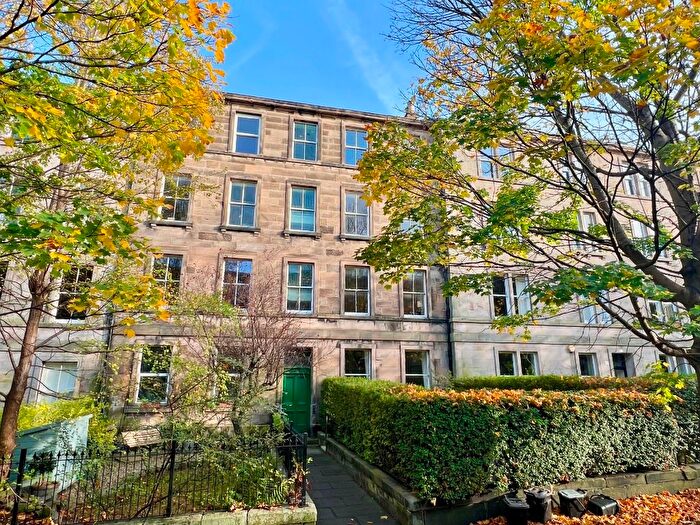 2 Bedroom Flat To Rent In Gladstone Terrace, Edinburgh, EH9