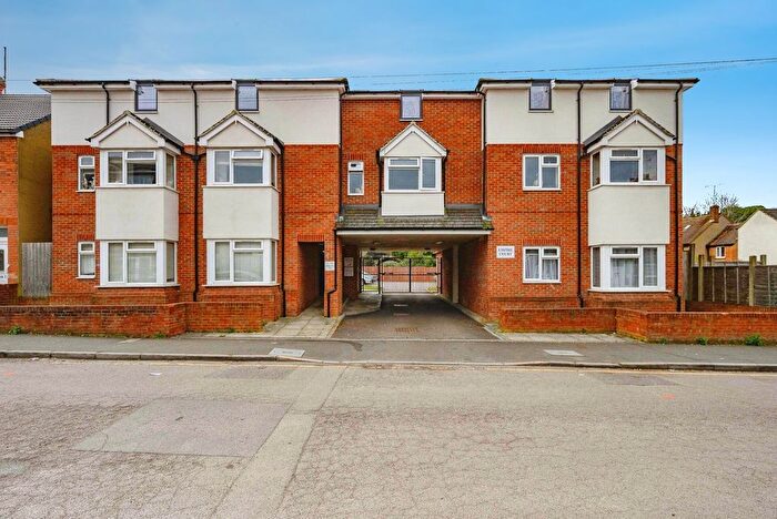 1 Bedroom Flat For Sale In Empress Road, Luton, Bedfordshire, LU3