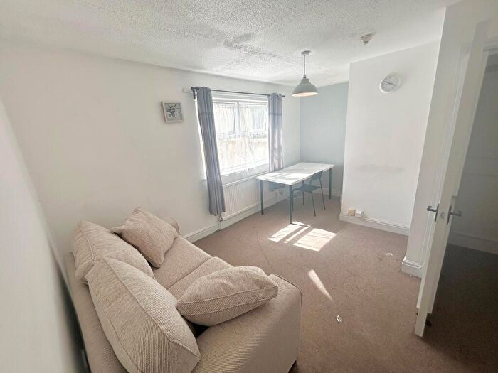 1 Bedroom Apartment To Rent In Richmond Road, Cardiff, CF24