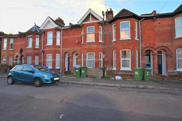 4 Bedroom Property To Rent In Thackeray Road, SO17