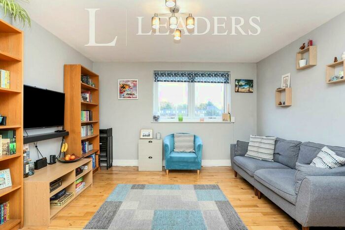 2 Bedroom Apartment To Rent In Byron House, Porchester Mead, BR3