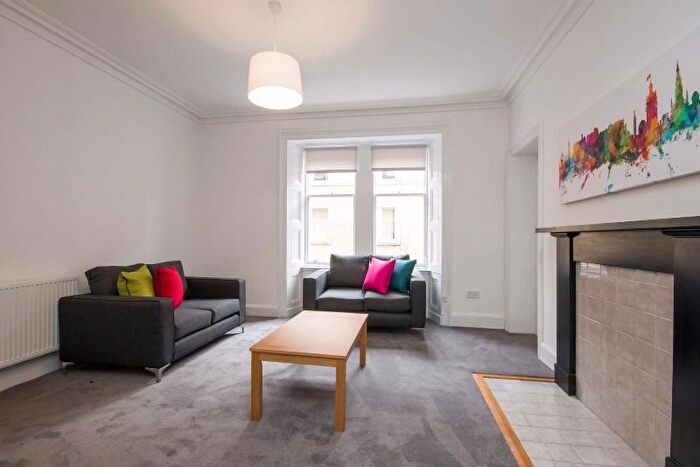 3 Bedroom Flat To Rent In () Buccleuch Terrace, Edinburgh, EH8