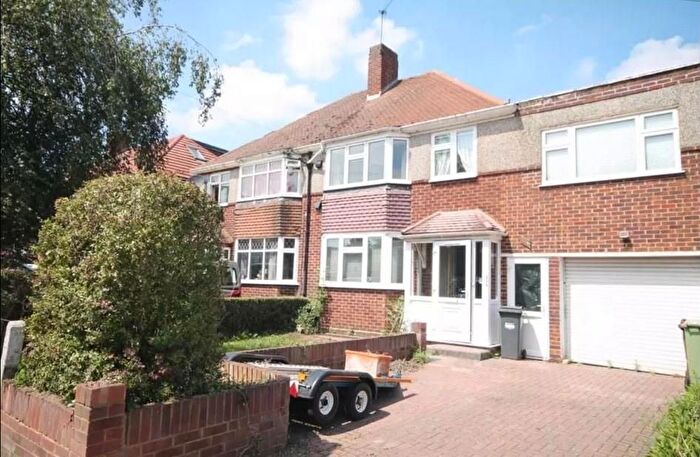 Semi-Detached House To Rent In Whitton Dene, Isleworth, TW7