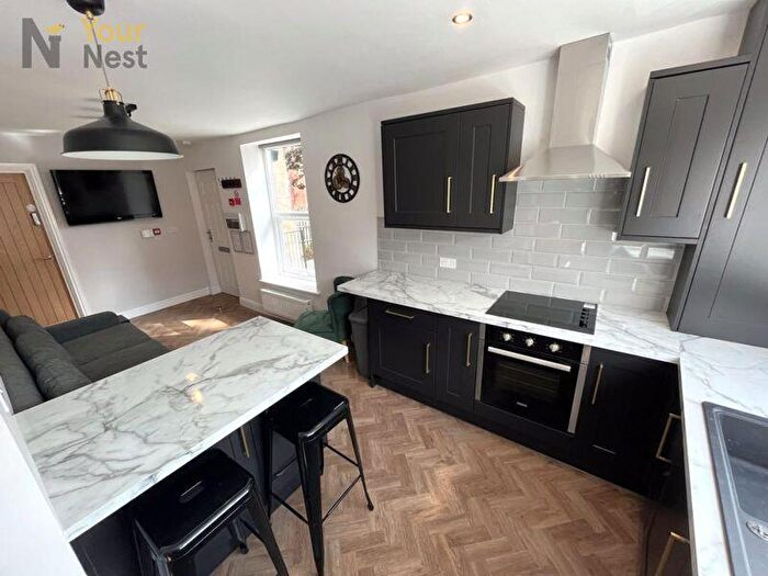 4 Bedroom Cottage To Rent In Richmond Mount, Leeds, LS6