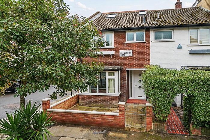 4 Bedroom Flat To Rent In Glenbrook Road London, NW6