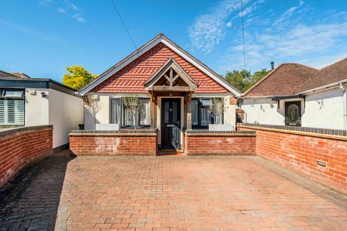 2 Bedroom Bungalow To Rent In Woking, Surrey, GU21