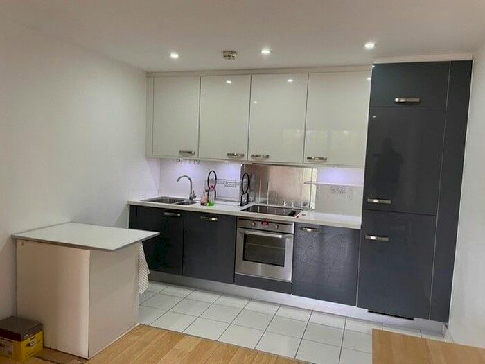 2 Bedroom Flat To Rent In Chenla Building, Connington Road, Lewisham, SE13