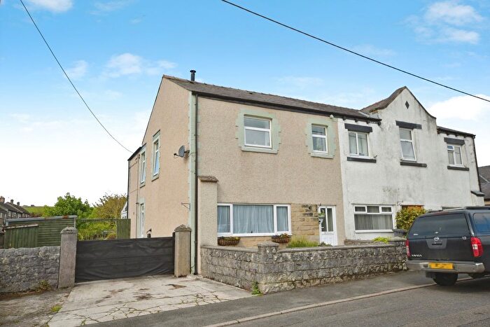 3 Bedroom End Terrace House For Sale In School Road, Peak Dale, Buxton, Derbyshire, SK17
