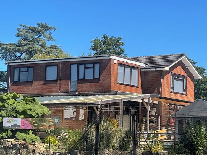 3 Bedroom Maisonette To Rent In Bramley Way, Ashtead, KT21