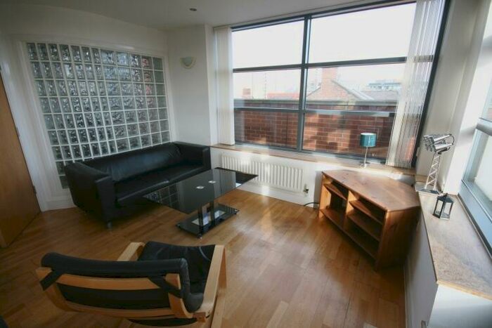 2 Bedroom Apartment To Rent In Ellesmere Street Manchester, M15