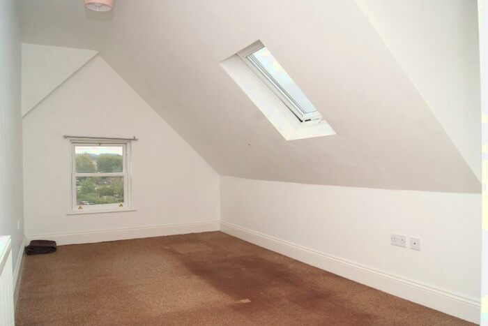 1 Bedroom Flat To Rent In Winchester Road, Chandlers Ford, Eastleigh, Hampshire, SO53