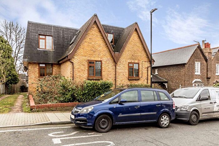 2 Bedroom Flat To Rent In Sunnyhill Road, London, SW16