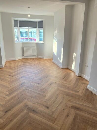 2 Bedroom Terraced House To Rent In Pitchford Street, Stratford, E15