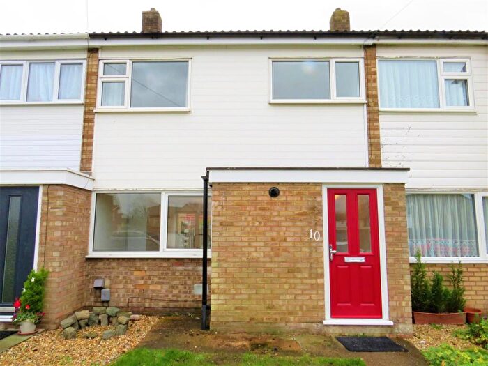 3 Bedroom Terraced House For Sale In Melbourne Close, Stotfold, SG5