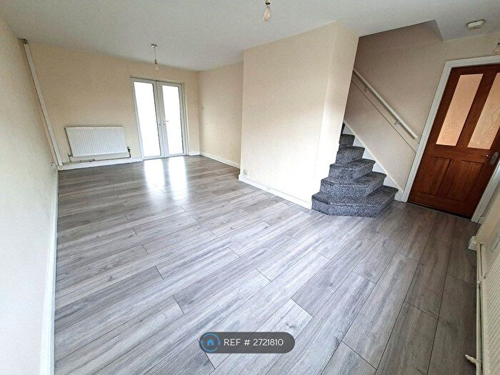 3 Bedroom Terraced House To Rent In Lichfield Walk, Carlton-In-Lindrick, Worksop, S81