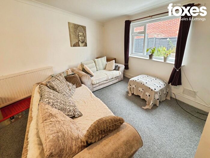 1 Bedroom Semi-Detached House To Rent In Flat, The Crescent, BH1