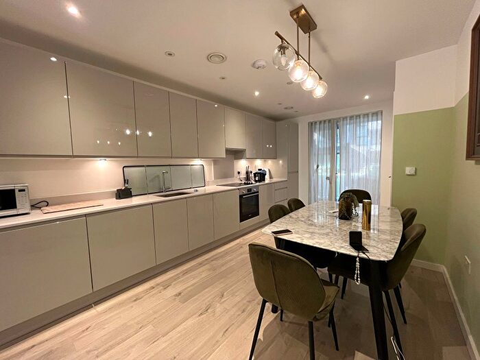 3 Bedroom Flat To Rent In Royal Quay Road, London, E16
