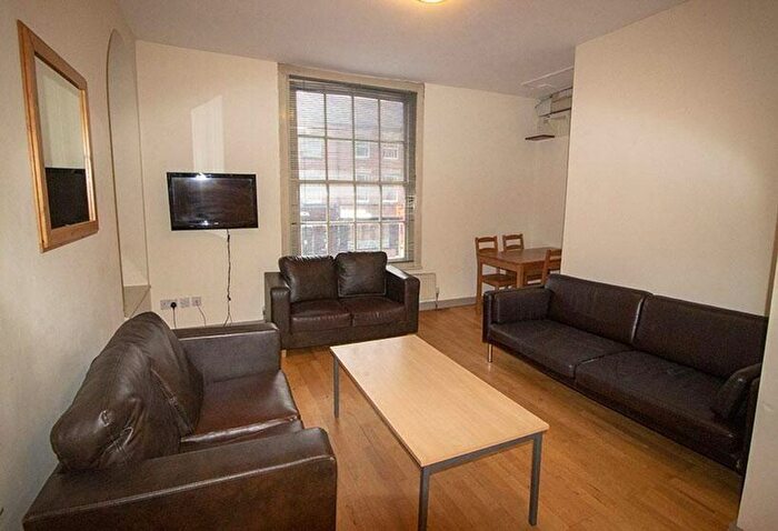 6 Bedroom Flat To Rent In A Mansfield Road, Nottingham, NG1