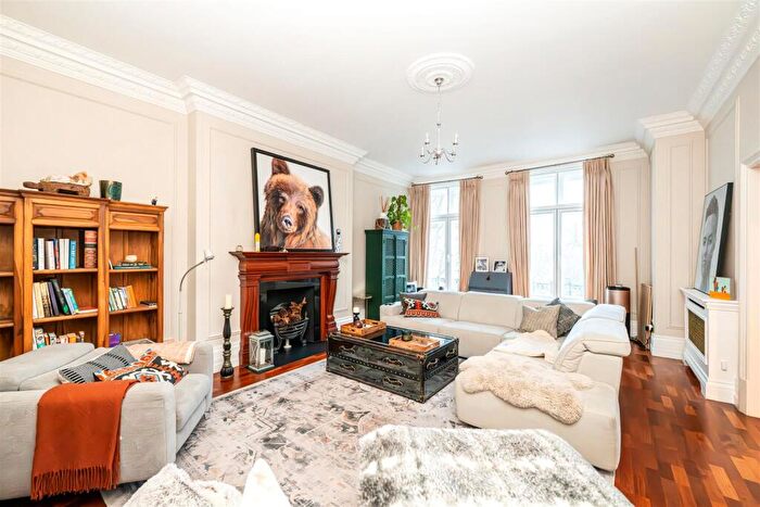 4 Bedroom Flat To Rent In Harley House, Marylebone Road, Regents Park, London, NW1