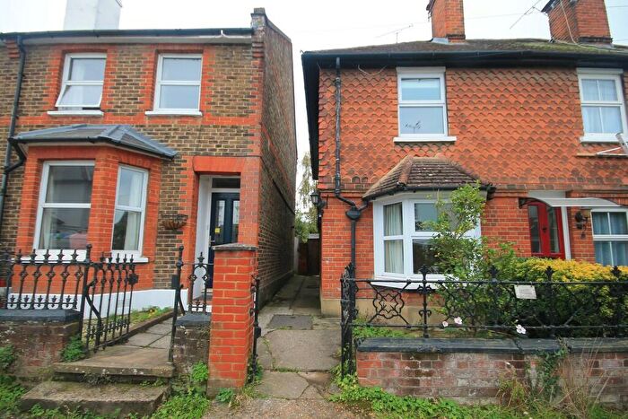 2 Bedroom End Of Terrace House To Rent In Byron Place, Leatherhead, KT22