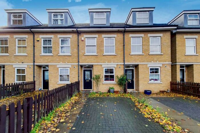 4 Bedroom Terraced House To Rent In Clay Lane, , Harrow, HA3