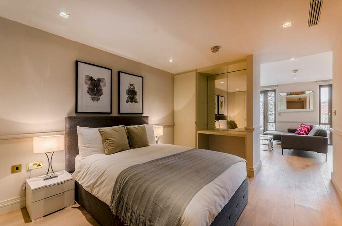 Studio To Rent In Queens Wharf, Hammersmith, London, W6