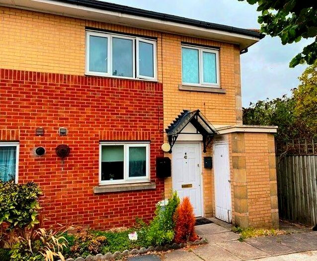 Property To Rent In Hudson Way, Edmonton, N9