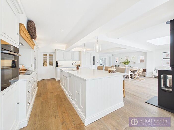 4 Bedroom Detached House For Sale In Clifton Drive, South Shore, FY4