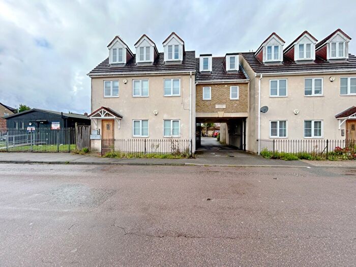 1 Bedroom Flat For Sale In Toulouse Place, Sewardstone Street, Waltham Abbey, Essex, EN9