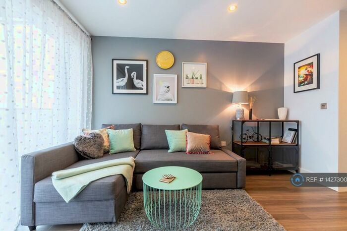 1 Bedroom Flat To Rent In Mill Park, Cambridge, CB1