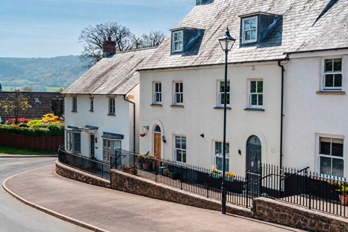 4 Bedroom Town House For Sale In Maes Y Llarwydd, Abergavenny, NP7