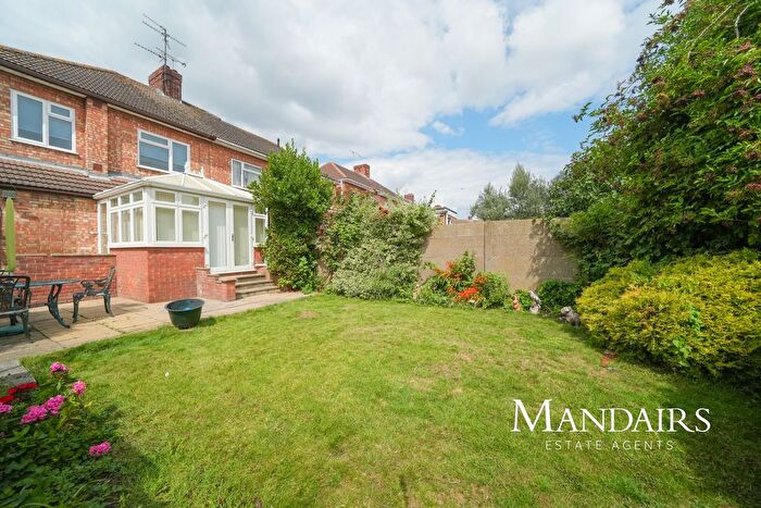 3 Bedroom Semi Detached House For Sale In London Road, Fletton, Peterborough, PE2