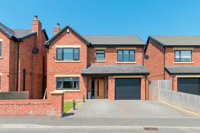 4 Bedroom Detached House For Sale In Mere Brow Lane, Mere Brow, Preston, PR4