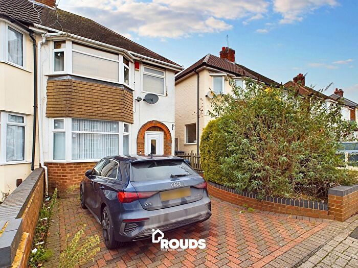 3 Bedroom Semi-Detached House To Rent In Derron Avenue, Birmingham, West Midlands, B26