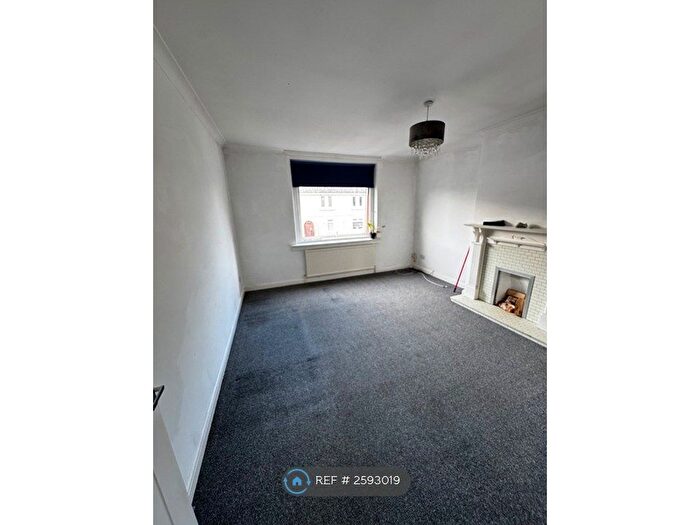 2 Bedroom Flat To Rent In Bentfoot Road, Overtown, ML2