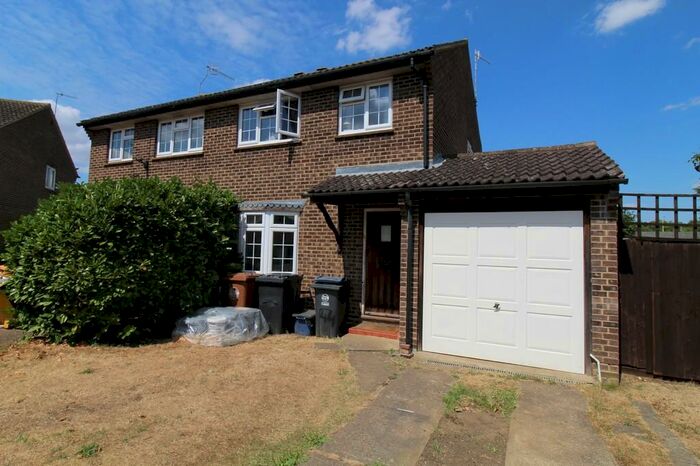 3 Bedroom Semi-Detached House To Rent In Willowmead, Hertford, SG14