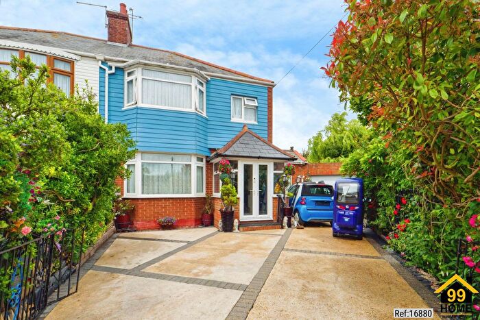 3 Bedroom Semi Detached House For Sale In Welsdene Road, Margate, Kent, CT9