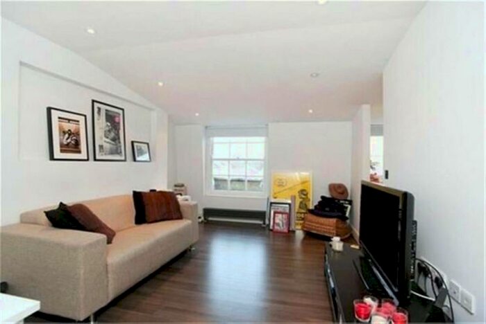 1 Bedroom Flat To Rent In Myddelton Square, London, EC1R