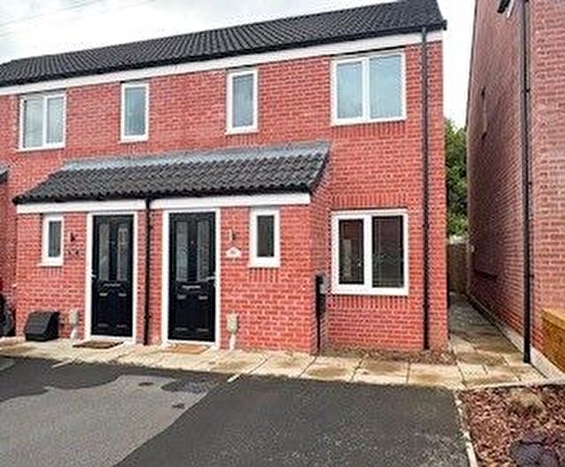 2 Bedroom End Of Terrace House To Rent In First Oak Drive, Mansfield, NG21