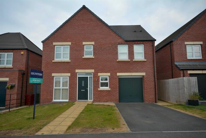 4 Bedroom Detached House For Sale In Poppyfields, Clowne, Chesterfield, S43