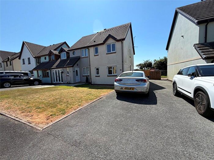 2 Bedroom End Of Terrace House For Sale In Honeyborough Grove, Neyland, SA73