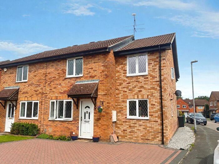 4 Bedroom Semi-Detached House For Sale In Laburnum Road, Winnersh, Wokingham, RG41