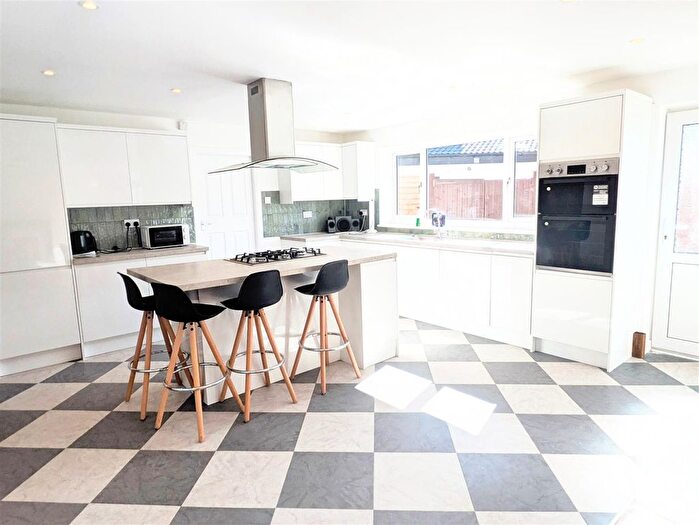 4 Bedroom Semi Detached Bungalow For Sale In Boyne Road, Birmingham, B26