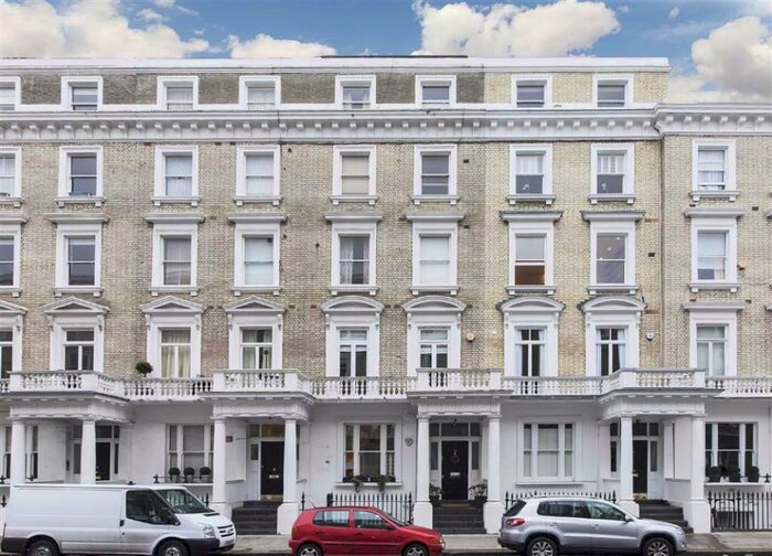 2 Bedroom Flat To Rent In Harcourt Terrace, South Kensington, SW10