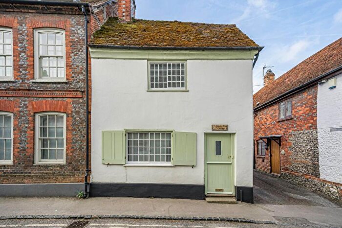 2 Bedroom End Of Terrace House For Sale In High Street, Watlington, OX49