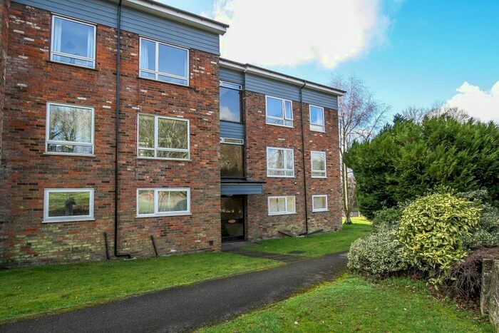 1 Bedroom Flat To Rent In White Hill Court, Berkhamsted, HP4